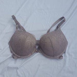 32DD Victoria's Secret bra